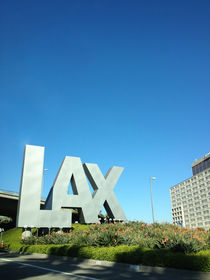 LAX by Mauricio Santana