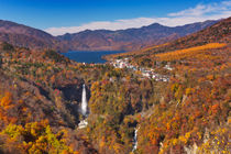 Kegon Falls near Nikko, Japan in autumn von Sara Winter