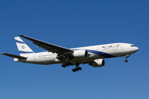 El Al Boeing 777 by David Pyatt