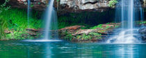 Waterfalls at Fern Pool in Karijini National Park, Western Australia von Sara Winter