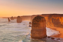 Twelve Apostles on the Great Ocean Road, Australia at sunset von Sara Winter