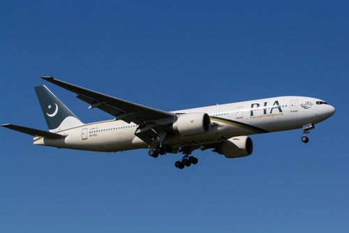 Pia-boeing-777