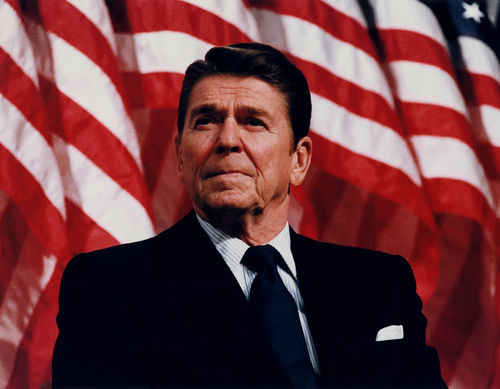 650-president-reagan-speaking-american-flag-painting