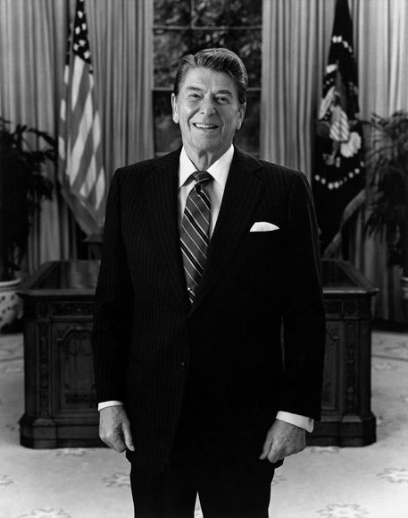 973-president-ronald-reagan-standing-oval-office-1985-poster-print