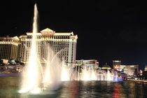 Wasserspiel bei den Fontänen des Bellagio Hotel Las Vegas by ann-foto