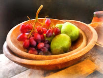 Bowl of Red Grapes and Pears von Susan Savad