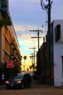 Nächtliche Gasse in Los Angeles by ann-foto