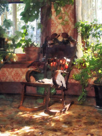 Rocking Chair in Victorian Parlor von Susan Savad