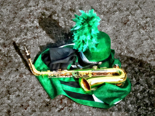 Sig2-saxophoneandbanduniform