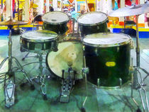 Snare Drum Set by Susan Savad