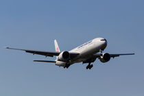 Japan Airlines Boeing 777 by David Pyatt