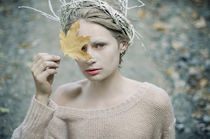 autumn forest girl von Inna Mosina