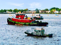 Norfolk VA - Police Boat and Two Tugboats von Susan Savad