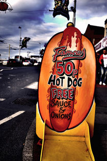 Famous 50p HOT DOG by Giorgio Giussani