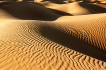 Sahara desert sand dunes in Morocco.  von Rosa Frei