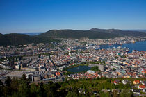 Bergen Hafen in Norwegen by Gerhard Köhler