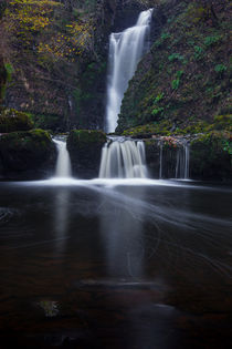 Sgwd Einion Gam waterfall by Leighton Collins