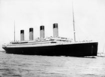 RMS Titanic von warishellstore