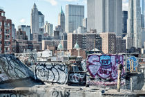 New York City / Manhattan Skyline and Graffiti von Thomas Schaefer