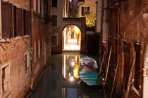 Nachtruhe in Venedig by Christian Hallweger