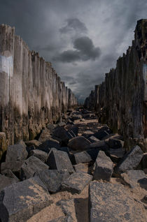 Rocky alley by Jarek Blaminsky