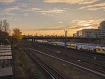 Sonnenuntergang am Bahnhof Wilhelmsburg von Nicole Bäcker