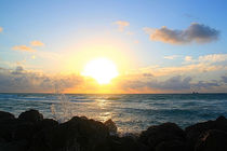 Sunrise on the beach of Miami, Florida von Mellieha Zacharias