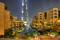 Dubai - Burj Khalifa - Tower bei Nacht by werkladen-koeln