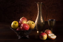 Apples and wine von Lana Malamatidi