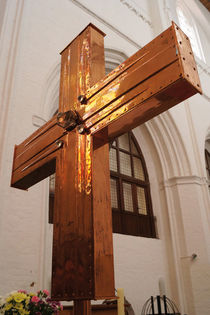 Altarkreuz der Petrikirche Rostock (Rückseite) von Sabine Radtke