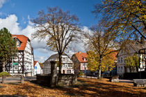 Korbach, Marktplatz im Herbst von Karin Döling