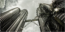Petronas Towers by Ralf Ketterlinus