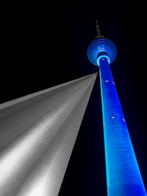 Blauer Fernsehturm / Blue TV Tower von Franziska Mohr