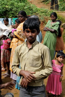 Boy in Indian community von Christina McGrath