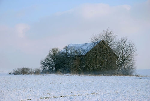 Holzhuette-winter
