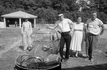 Elvis and his Messerschmitt Microcar 1956 von Phillip Harrington