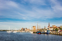 Segelschiffe im Stadthafen auf der Hanse Sail by Rico Ködder