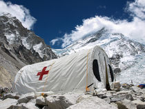 Hospital in Everest Base Camp von Frank Tschöpe