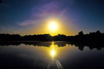  Sunset Over U.E.A Lake, Norwich, England von Vincent J. Newman