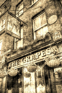 The Grapes Pub London Vintage by David Pyatt