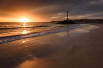 las vistas beach sunset by Raico Rosenberg