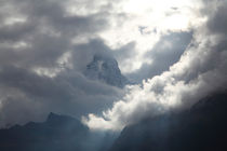 Zermatt : Matterhorn mit Wolkenstimmung von Torsten Krüger