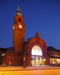 Wiesbaden : Hauptbahnhof by Torsten Krüger