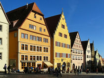 Am Marktplatz von Rothenburg ob der Tauber by gscheffbuch