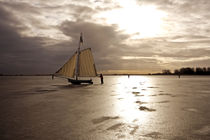 Traditional Ice sailing in winter in the Netherlands von nilaya