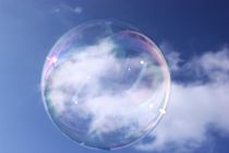 Seifenblase / Bubble / Himmel von mindfullycreatedvibrations