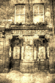 The Grapes Pub London Vintage von David Pyatt