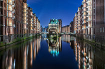 Wasserschloss in der Speicherstadt Hamburg by Dennis Stracke