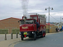 Elizabeth, Steam Bus at Whitby von Rod Johnson