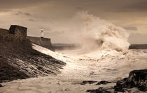 Porthcawl lighthouse by Leighton Collins